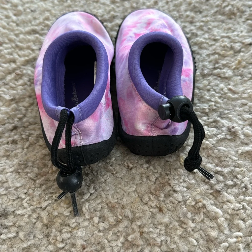 Tommy Bahama Water Shoes